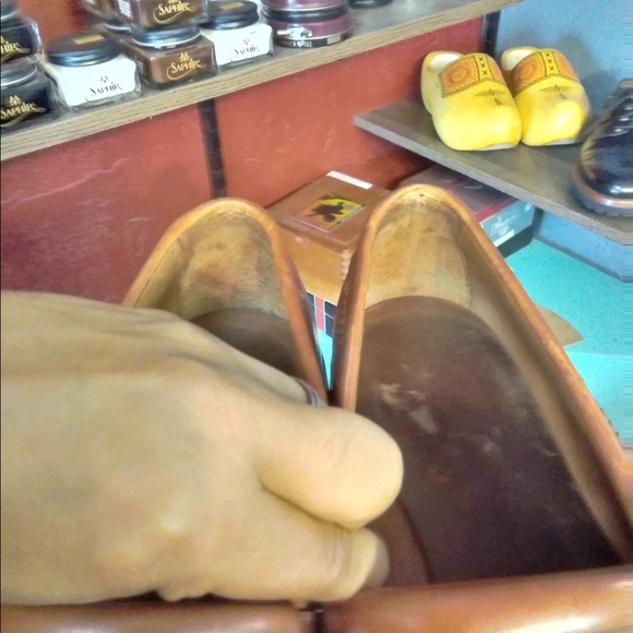 Allen Edmonds - Picture 11 of 11